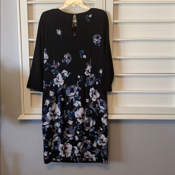 White House | Black Market - Reversible Dress - Picture 3 of 8